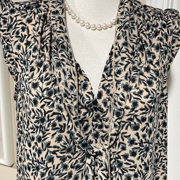 LOFT tan, gray and black sleeveless blouse with subtle details. - Picture 6 of 9